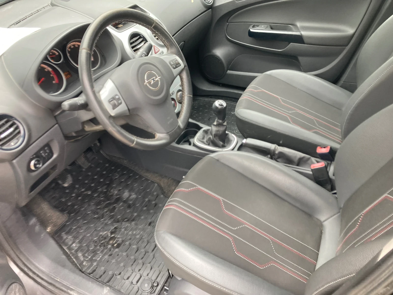 Opel Corsa 1.2 KLIMA, снимка 10 - Автомобили и джипове - 48234752