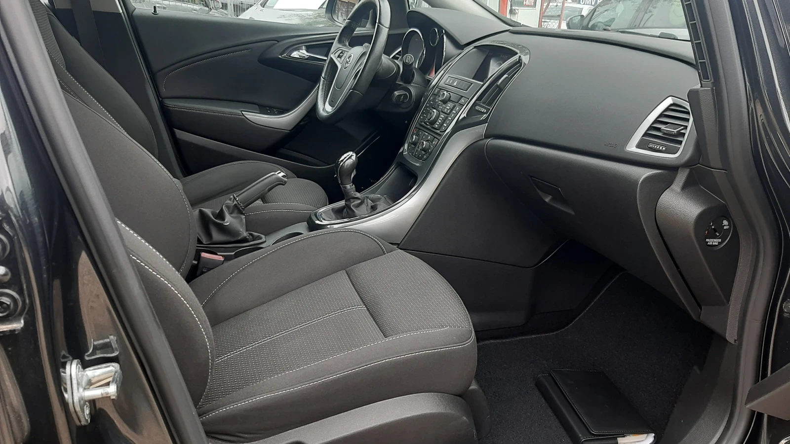 Opel Astra 2.0 КАТО НОВА УНИКАЛНА  - изображение 8