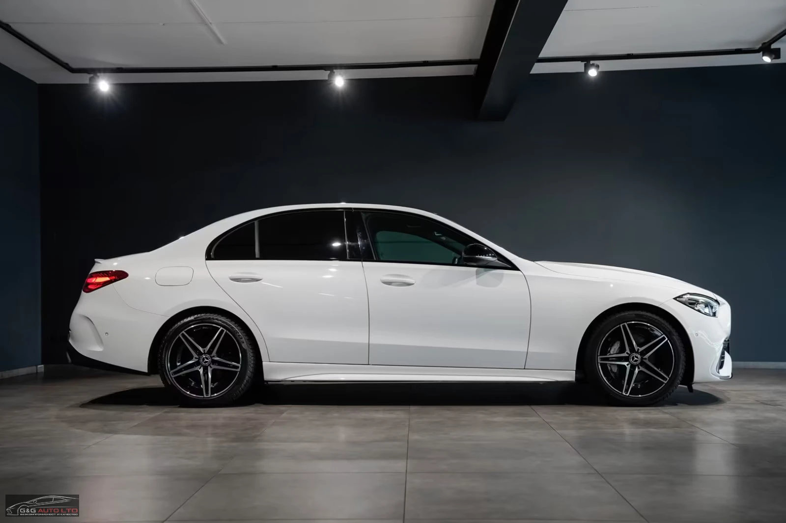 Mercedes-Benz C 180 AMG/170HP/CAM/NIGHT/DAB/ASSIST-PACK/AMBI/689v - изображение 4