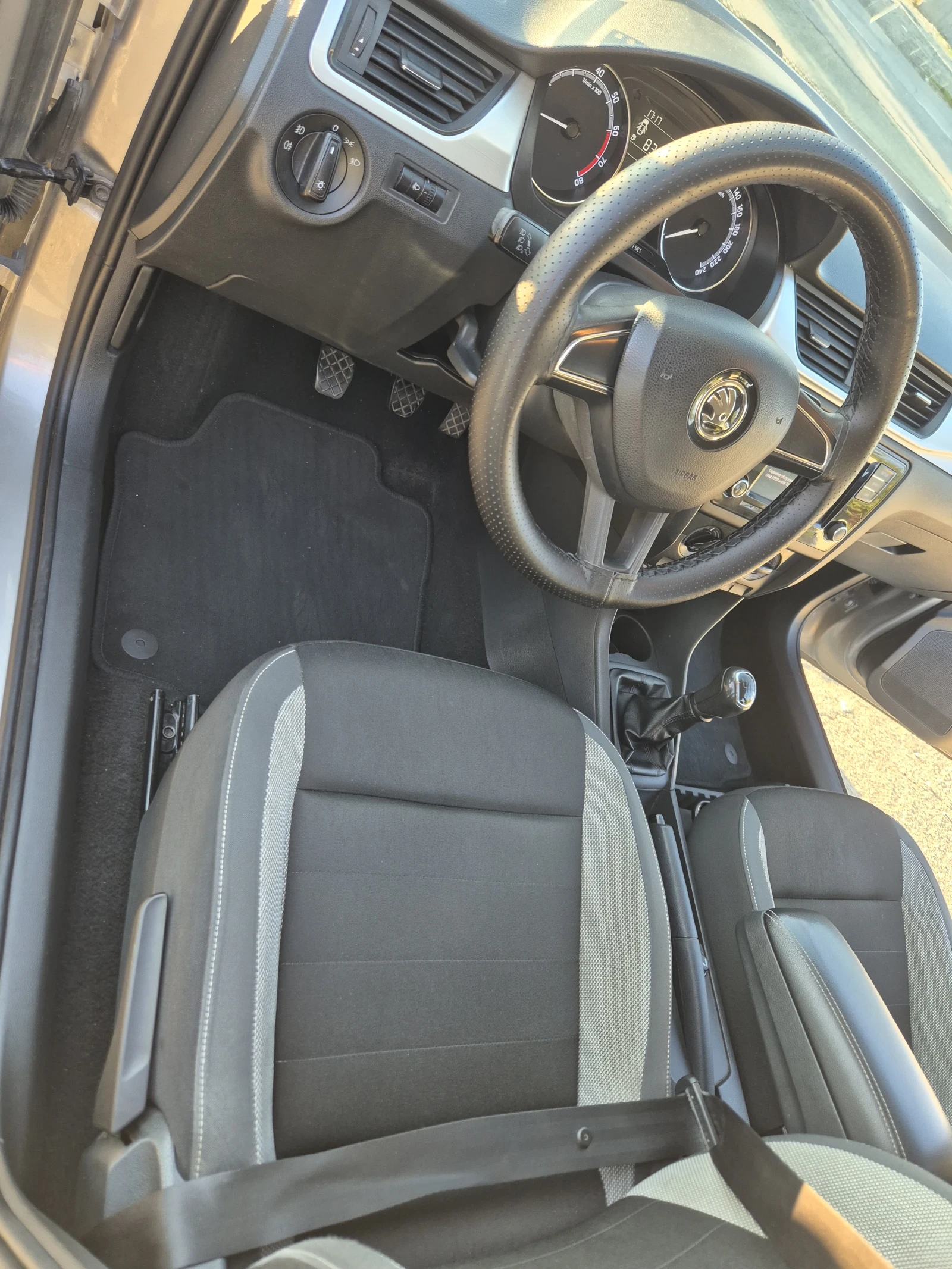 Skoda Rapid | Mobile.bg � ����������� 11