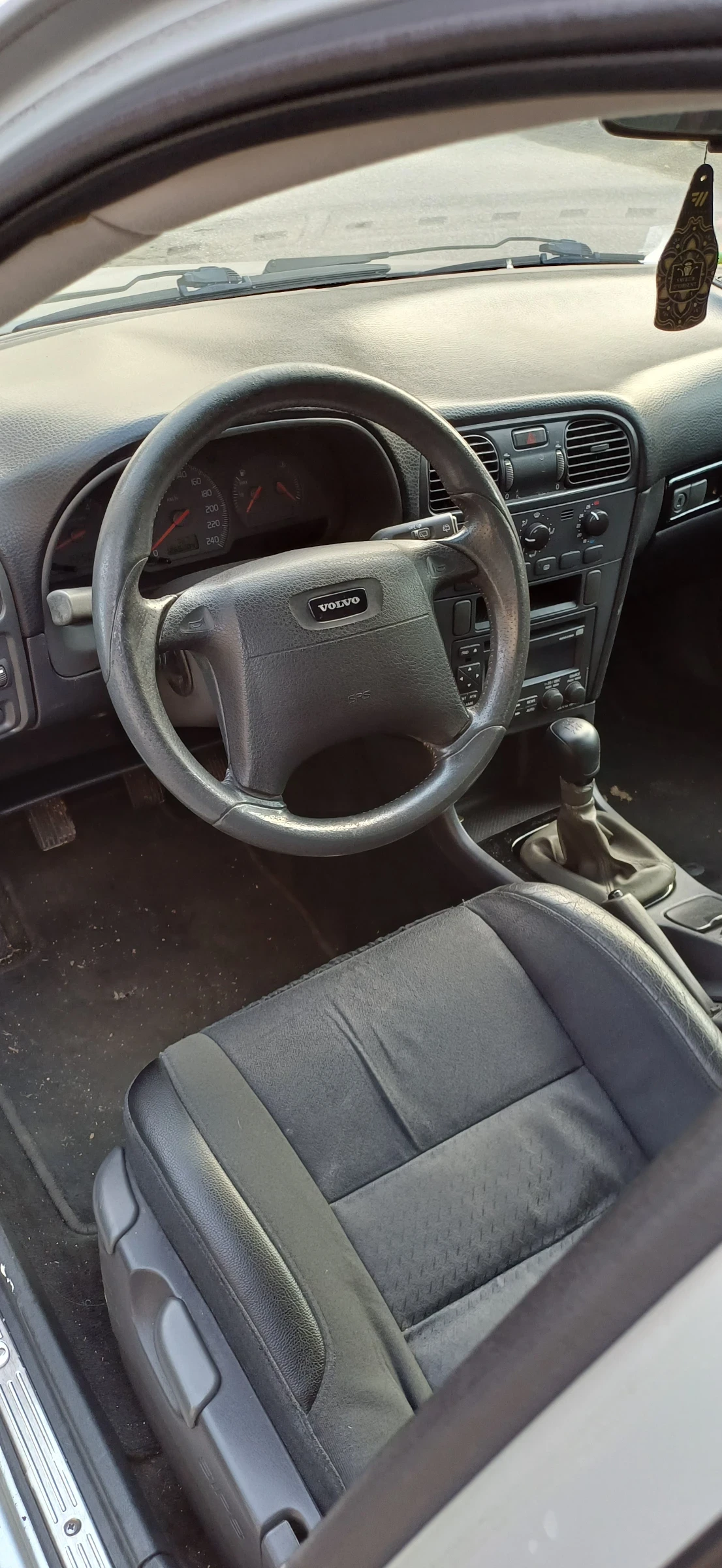 Volvo V40  - изображение 9