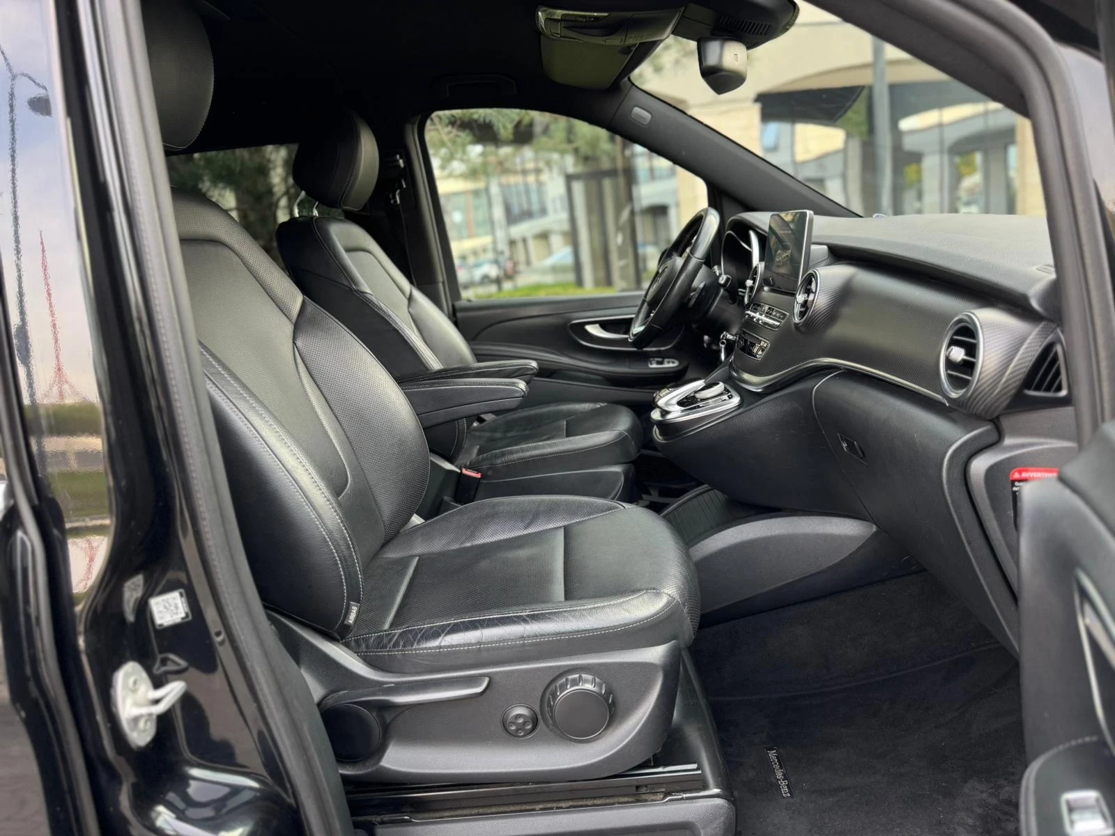 Mercedes-Benz Viano 250 d Automatic Premium Extralong, снимка 14 - Автомобили и джипове - 54073941