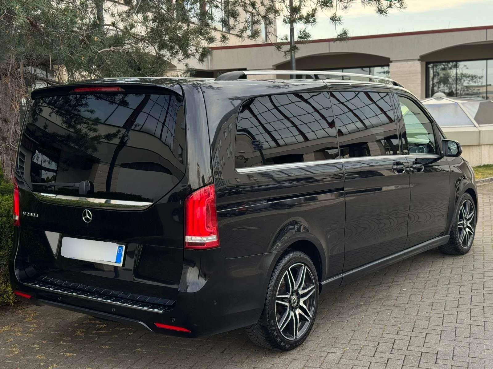 Mercedes-Benz Viano 250 d Automatic Premium Extralong, снимка 5 - Автомобили и джипове - 54073941