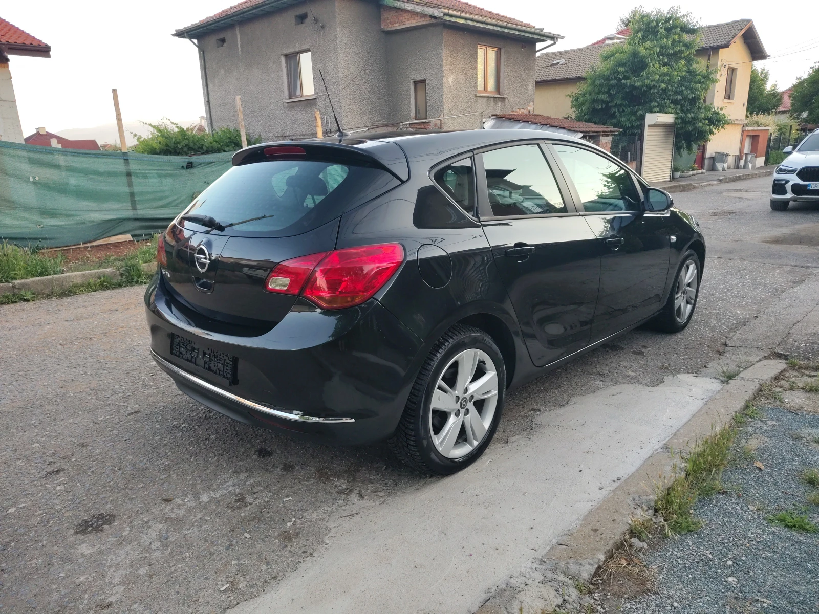 Opel Astra 1.4 / Фабрична газ / 140кс., снимка 5 - Автомобили и джипове - 54842264