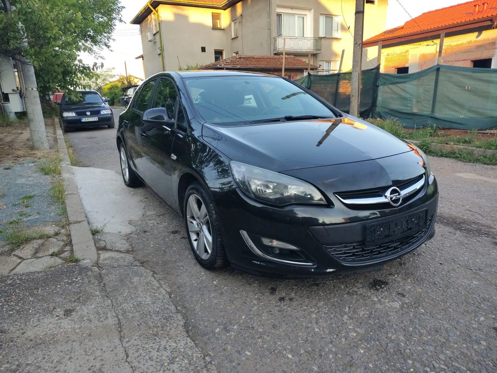 Opel Astra 1.4 / Фабрична газ / 140кс., снимка 7 - Автомобили и джипове - 54842264