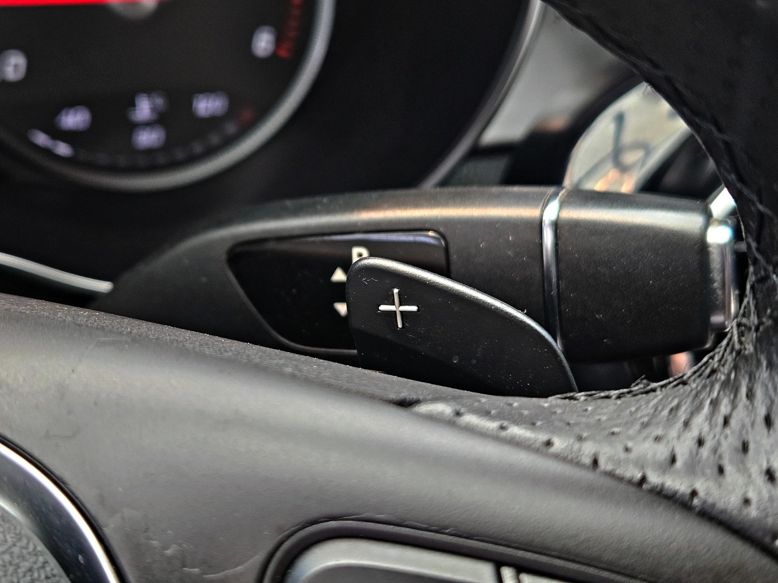 Mercedes-Benz C 220 AMG/4MATIC/9Gtronic/CAMERA/SIGN ASSYST/LIZING, снимка 13 - Автомобили и джипове - 54993687