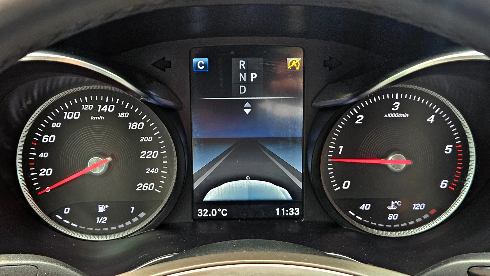 Mercedes-Benz C 220 AMG/4MATIC/9Gtronic/CAMERA/SIGN ASSYST/LIZING, снимка 9 - Автомобили и джипове - 54993687
