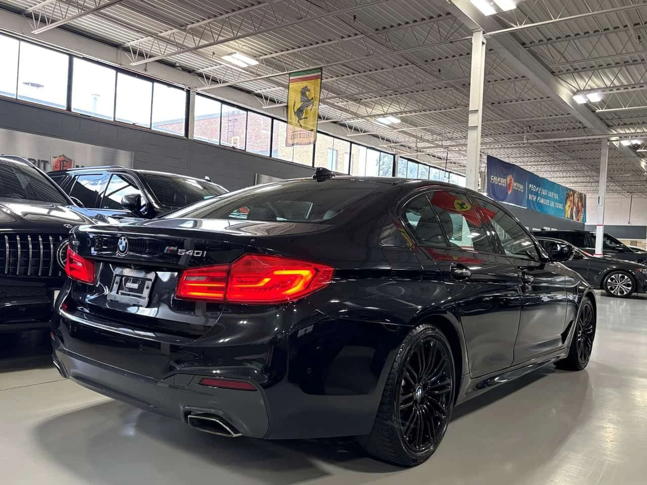 BMW 540 * 540i xDrive| AWD| MPKG| NAV| AMBIENT| LEATHER| S, снимка 4 - Автомобили и джипове - 55379706