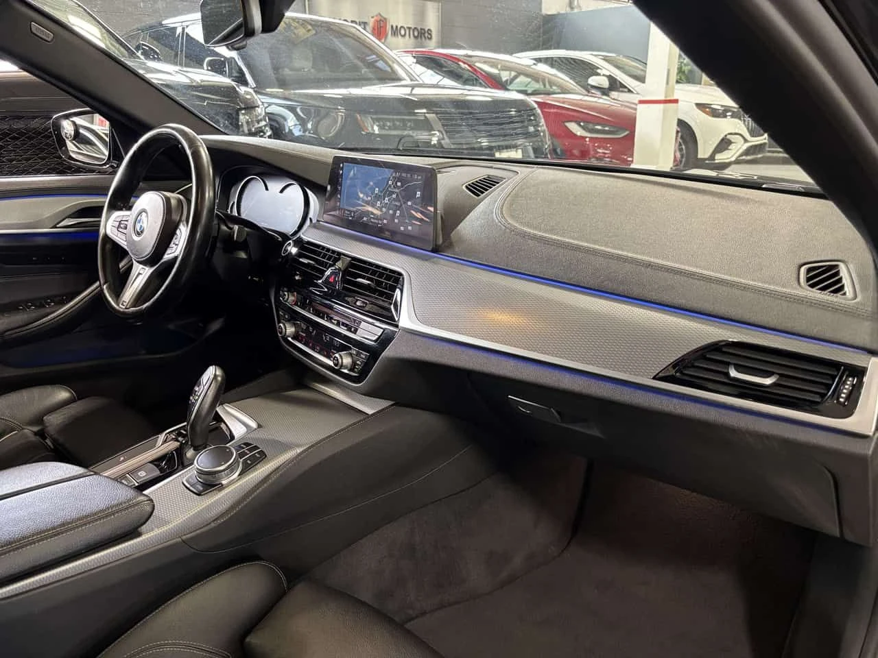 BMW 540 * 540i xDrive| AWD| MPKG| NAV| AMBIENT| LEATHER| S, снимка 14 - Автомобили и джипове - 55379706