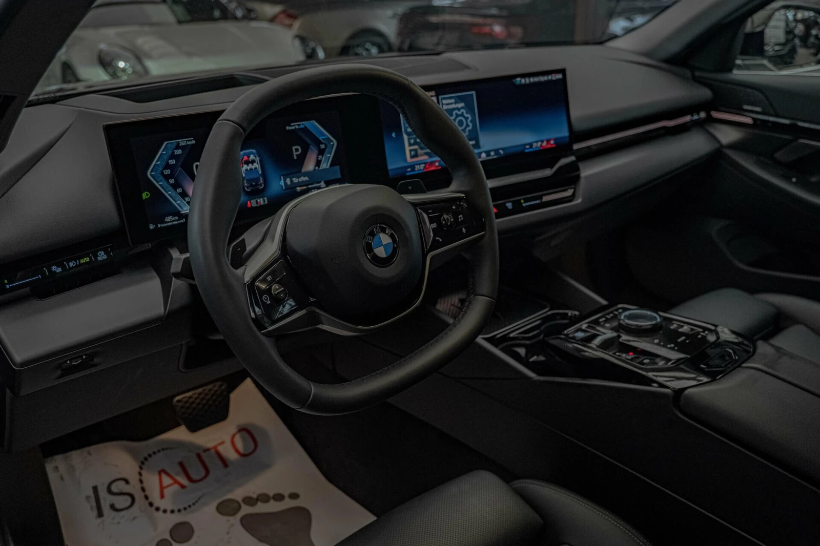 BMW 520  i/Harman Kardon/HuD/360Камера/3D View/Обдухване, снимка 7 - Автомобили и джипове - 55686517