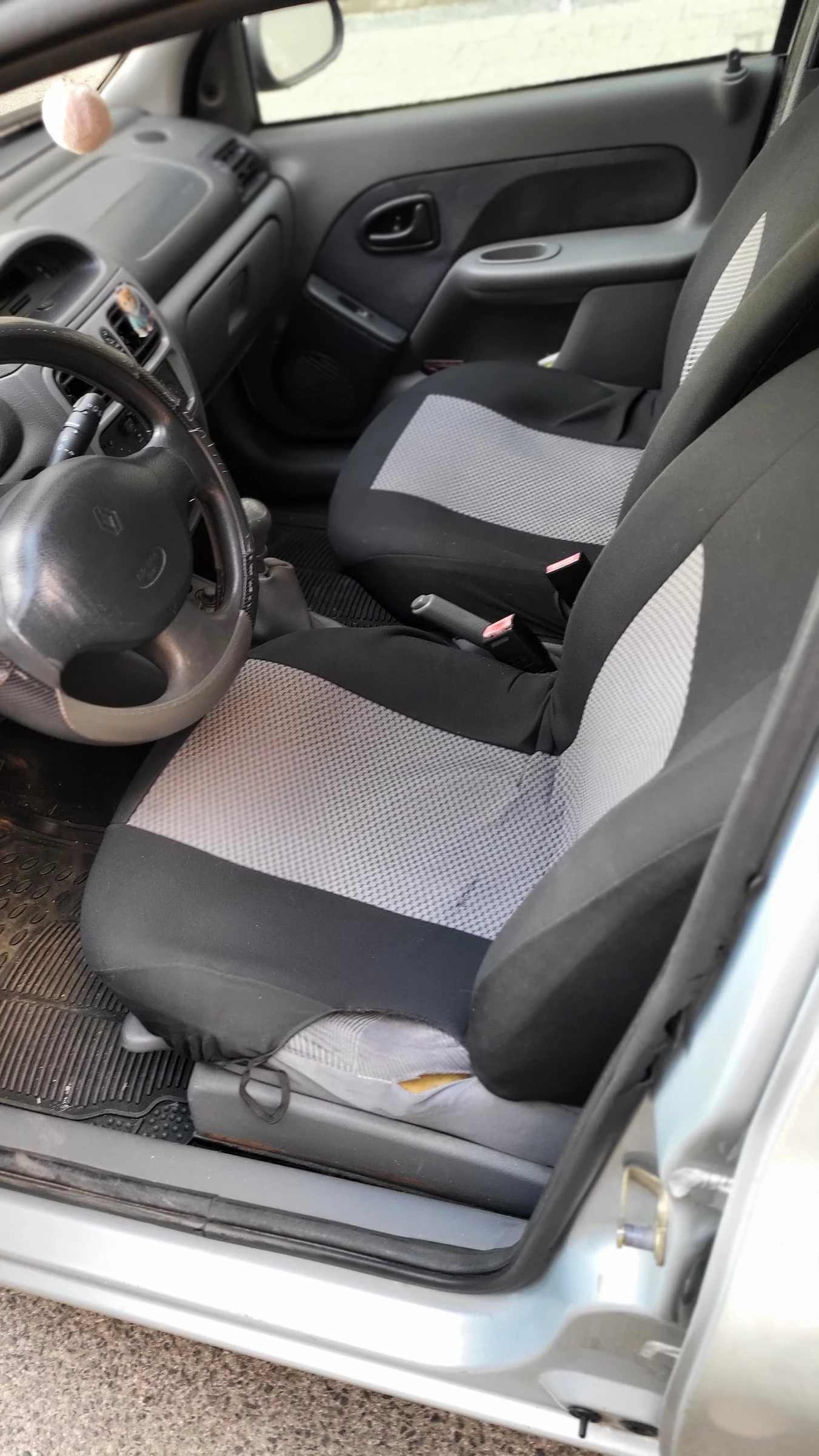 Renault Clio, снимка 7 - Автомобили и джипове - 55697943