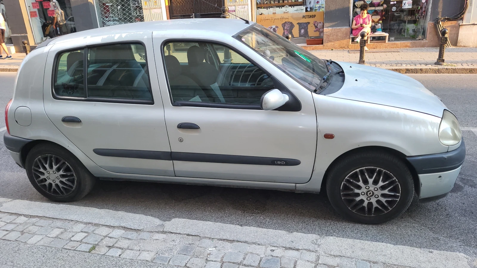 Renault Clio, снимка 6 - Автомобили и джипове - 55697943