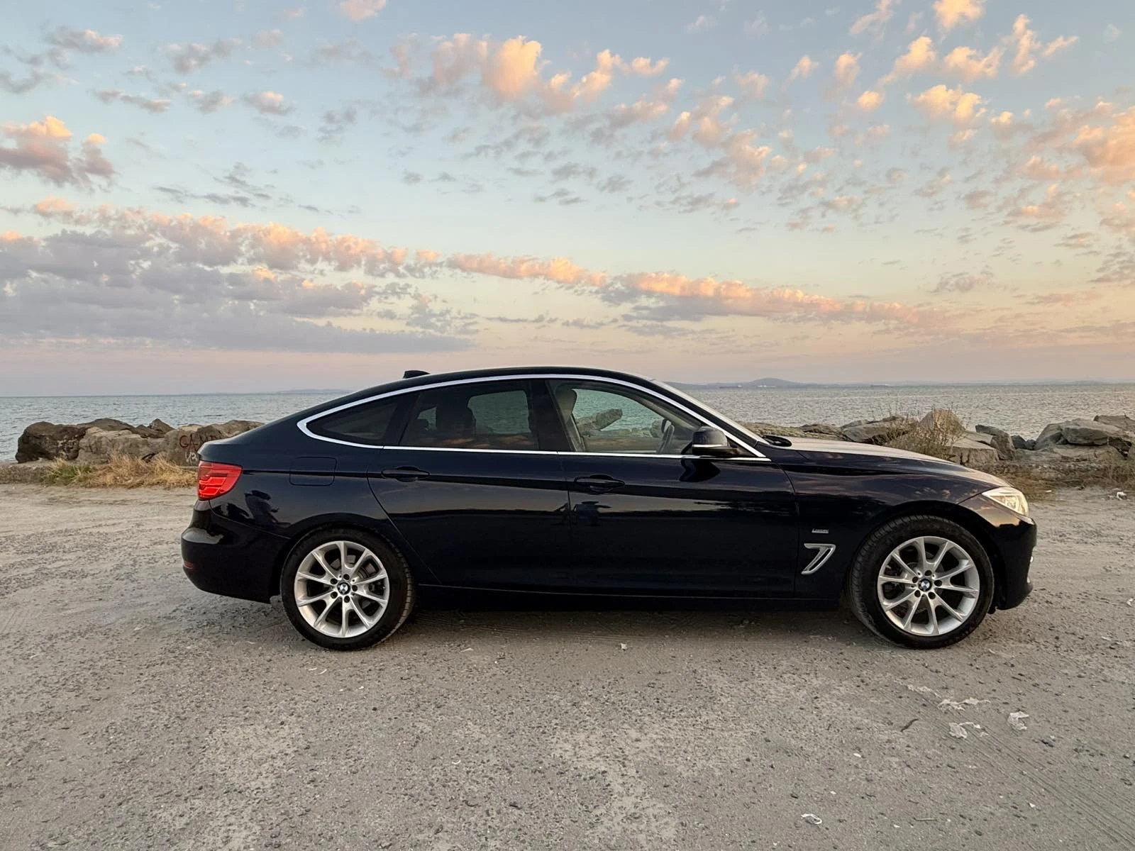 BMW 3gt 320d xDrive Grand Turismo, снимка 3 - Автомобили и джипове - 55776396