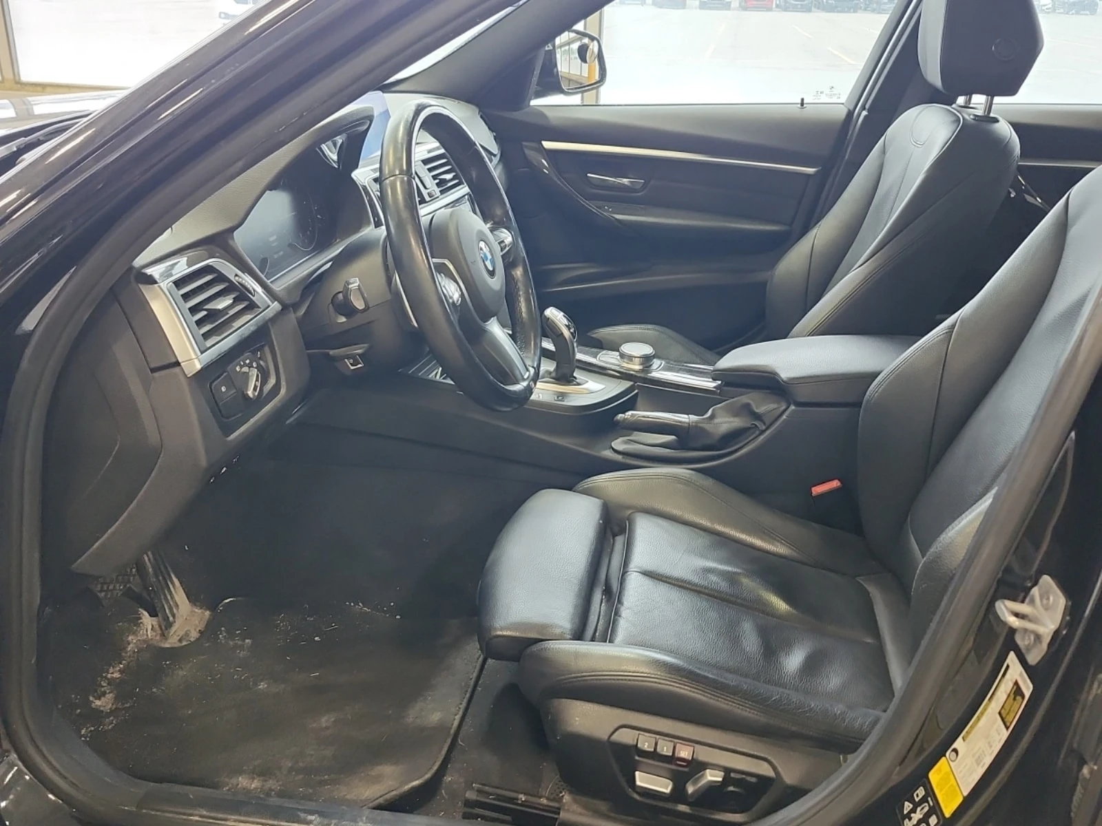 BMW 330 М ПАКЕТ/330I XDRIVE/CARFAX /ПОДГРЕВ/ПАМЕТ/, снимка 5 - Автомобили и джипове - 55806830