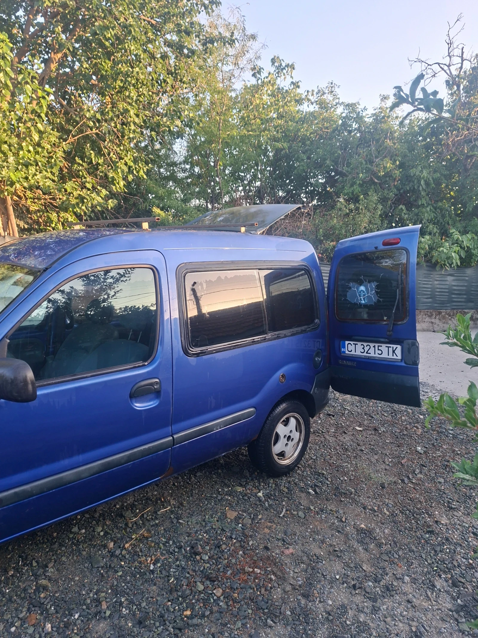 Renault Kangoo 1.4i  Газ, снимка 5 - Автомобили и джипове - 55878738