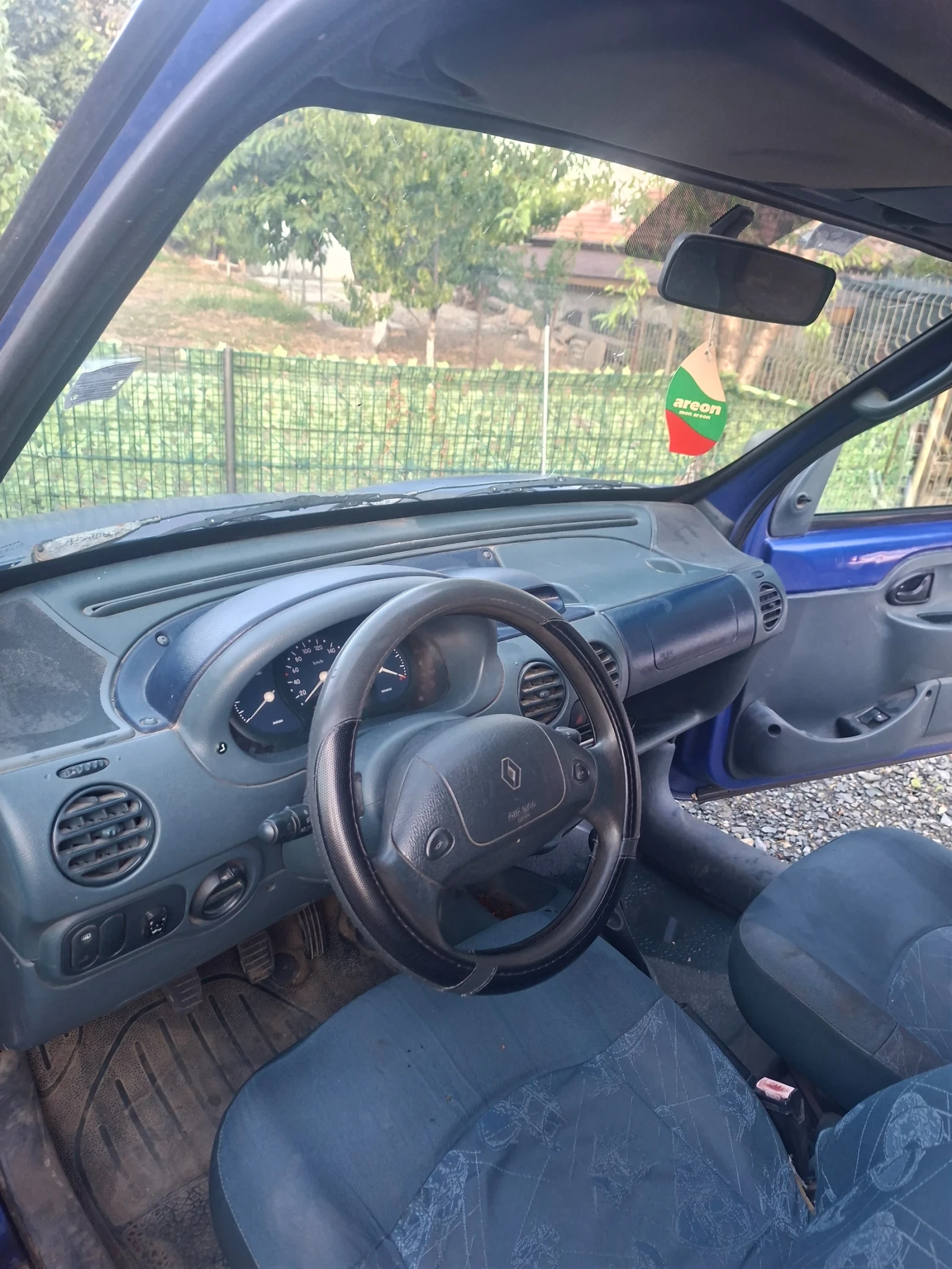 Renault Kangoo 1.4i  Газ, снимка 3 - Автомобили и джипове - 55878738