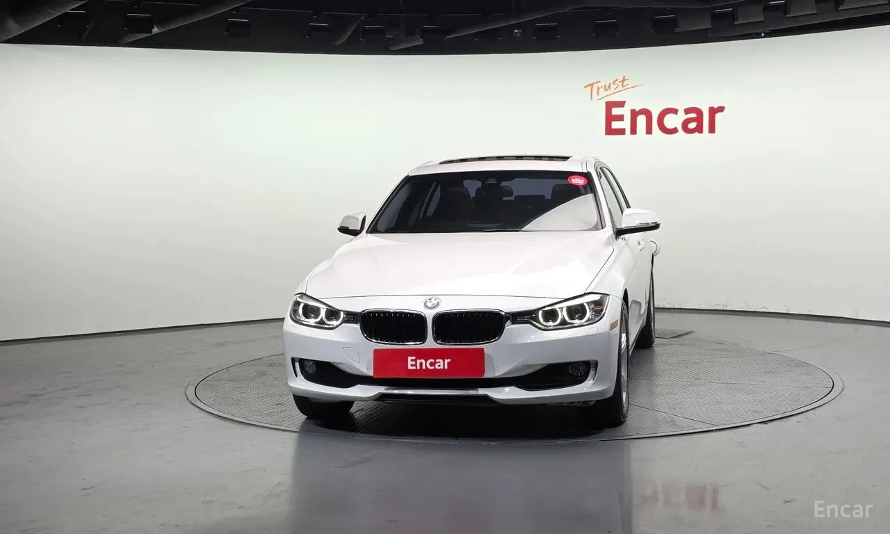 BMW 320 d Sport| PANO| ПАМЕТ| АМБИЕНТ| 2 КЛЮЧА, снимка 3 - Автомобили и джипове - 56105333