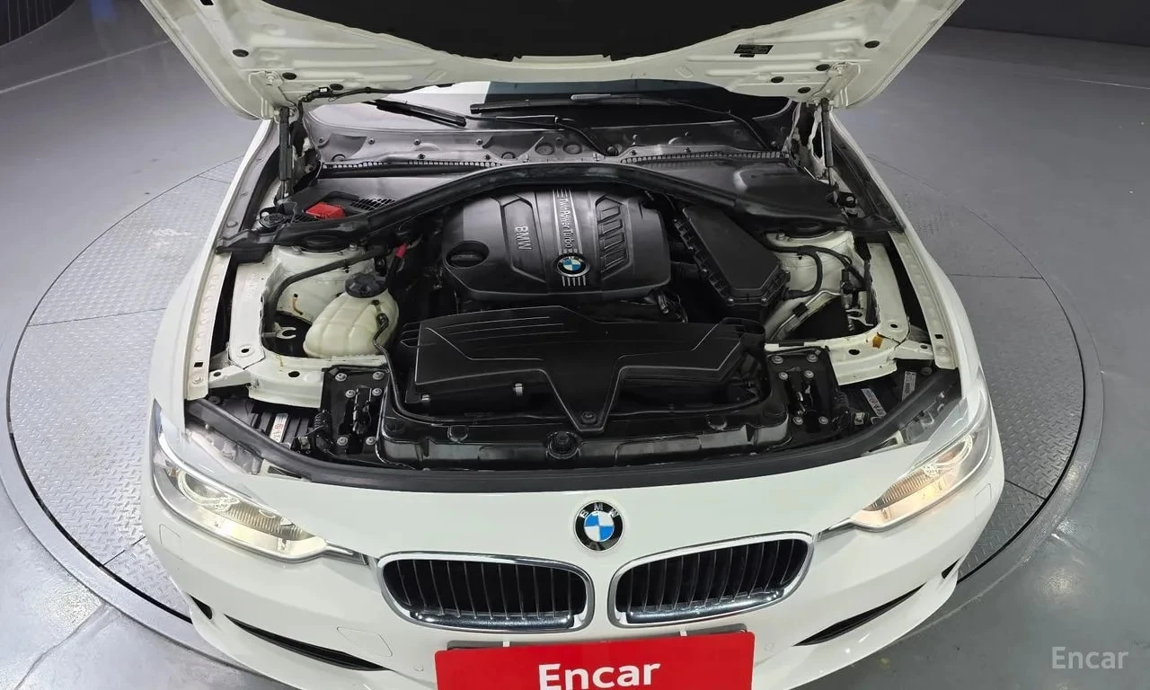 BMW 320 d Sport| PANO| ПАМЕТ| АМБИЕНТ| 2 КЛЮЧА, снимка 6 - Автомобили и джипове - 56105333