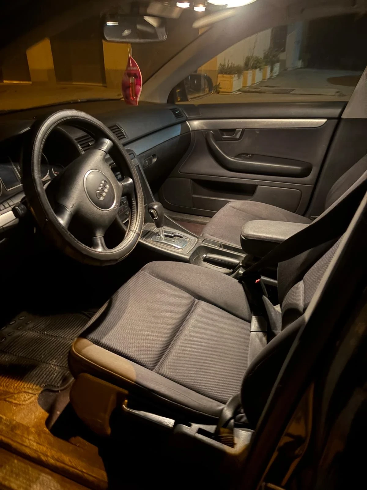 Audi A4, снимка 8 - Автомобили и джипове - 56242230