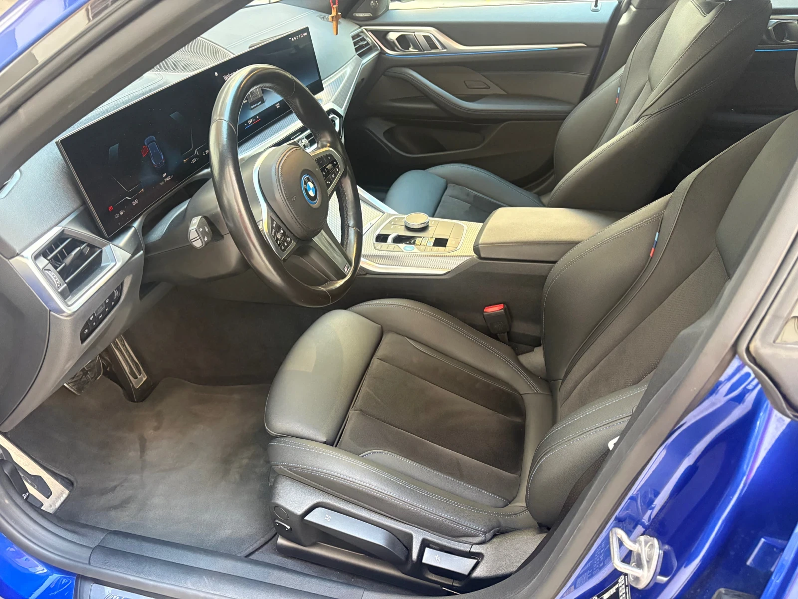 BMW i4 Edrive40 / Harman Kardon, снимка 15 - Автомобили и джипове - 56244665