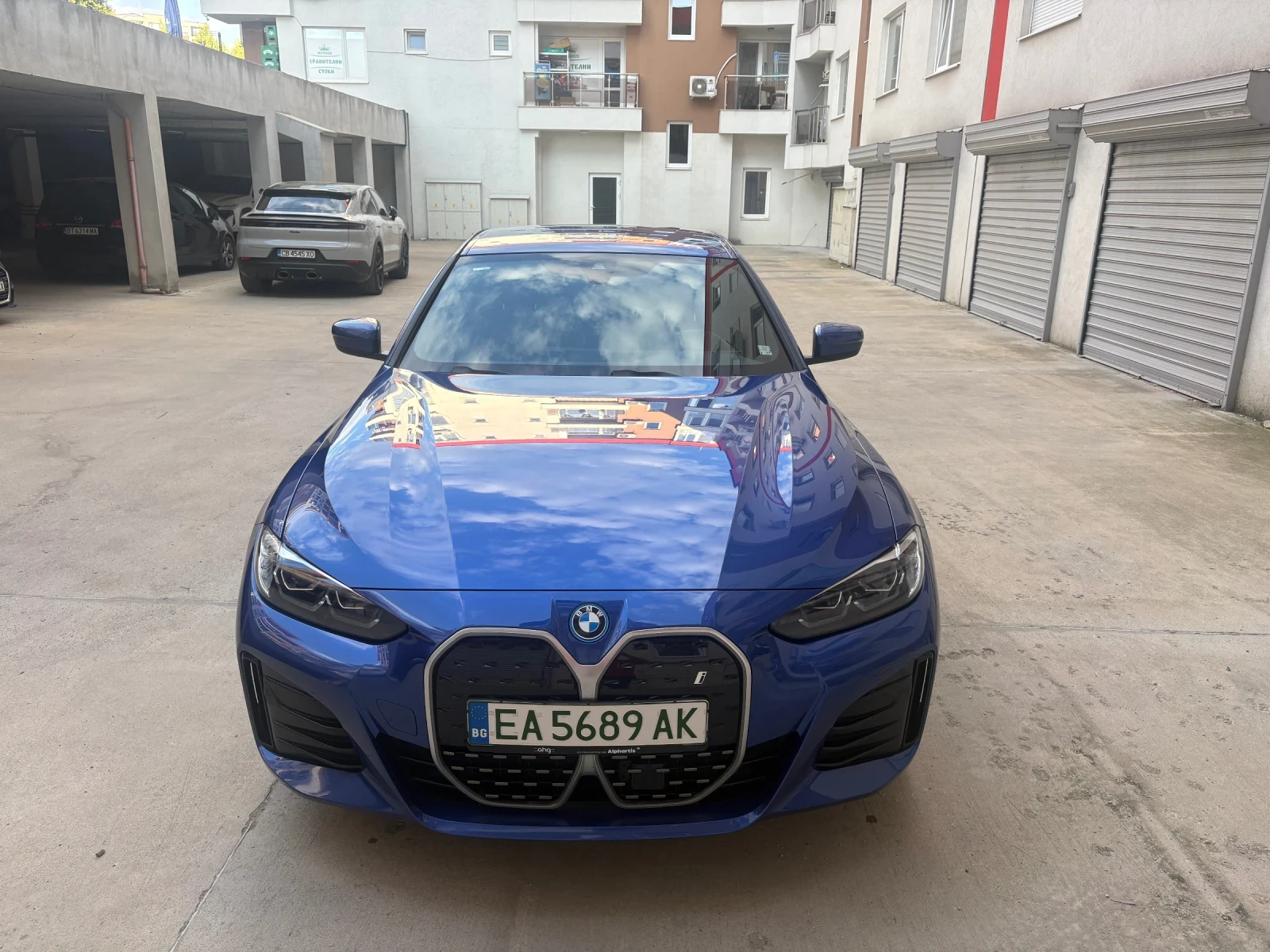 BMW i4 Edrive40 / Harman Kardon