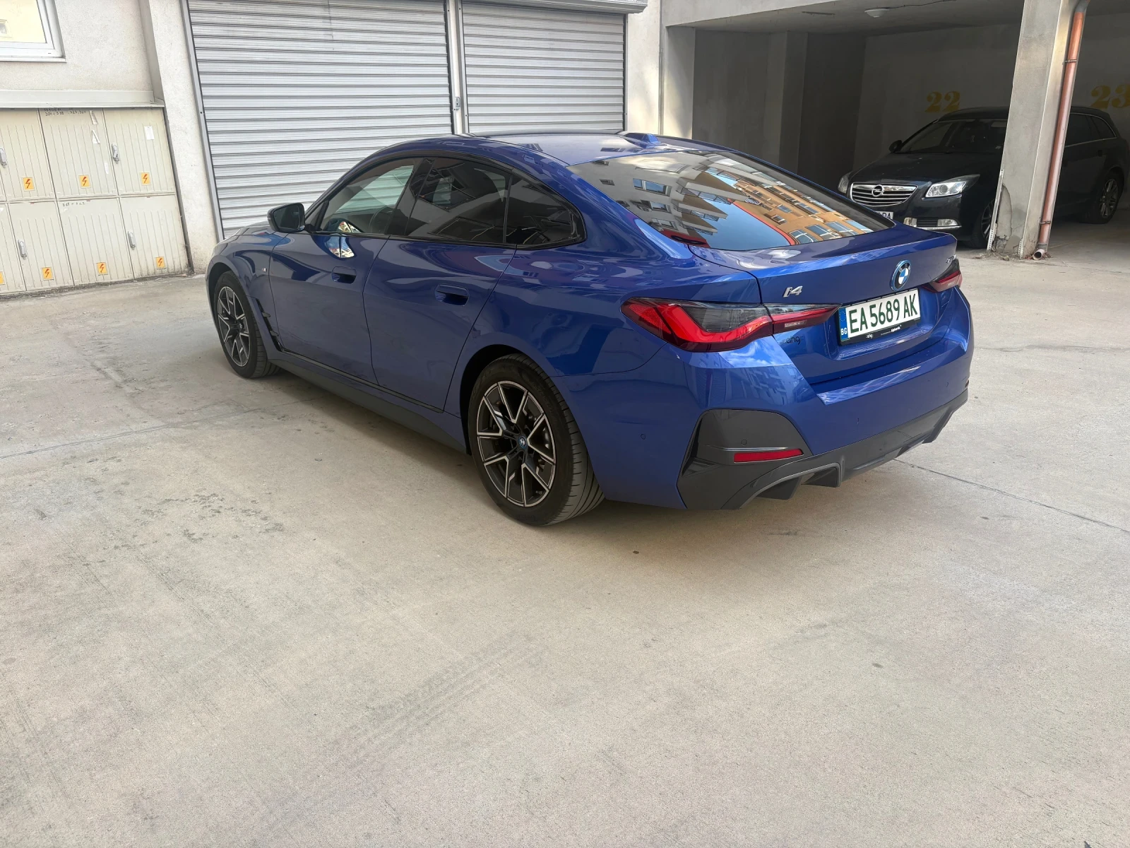 BMW i4 Edrive40 / Harman Kardon, снимка 5 - Автомобили и джипове - 56244665