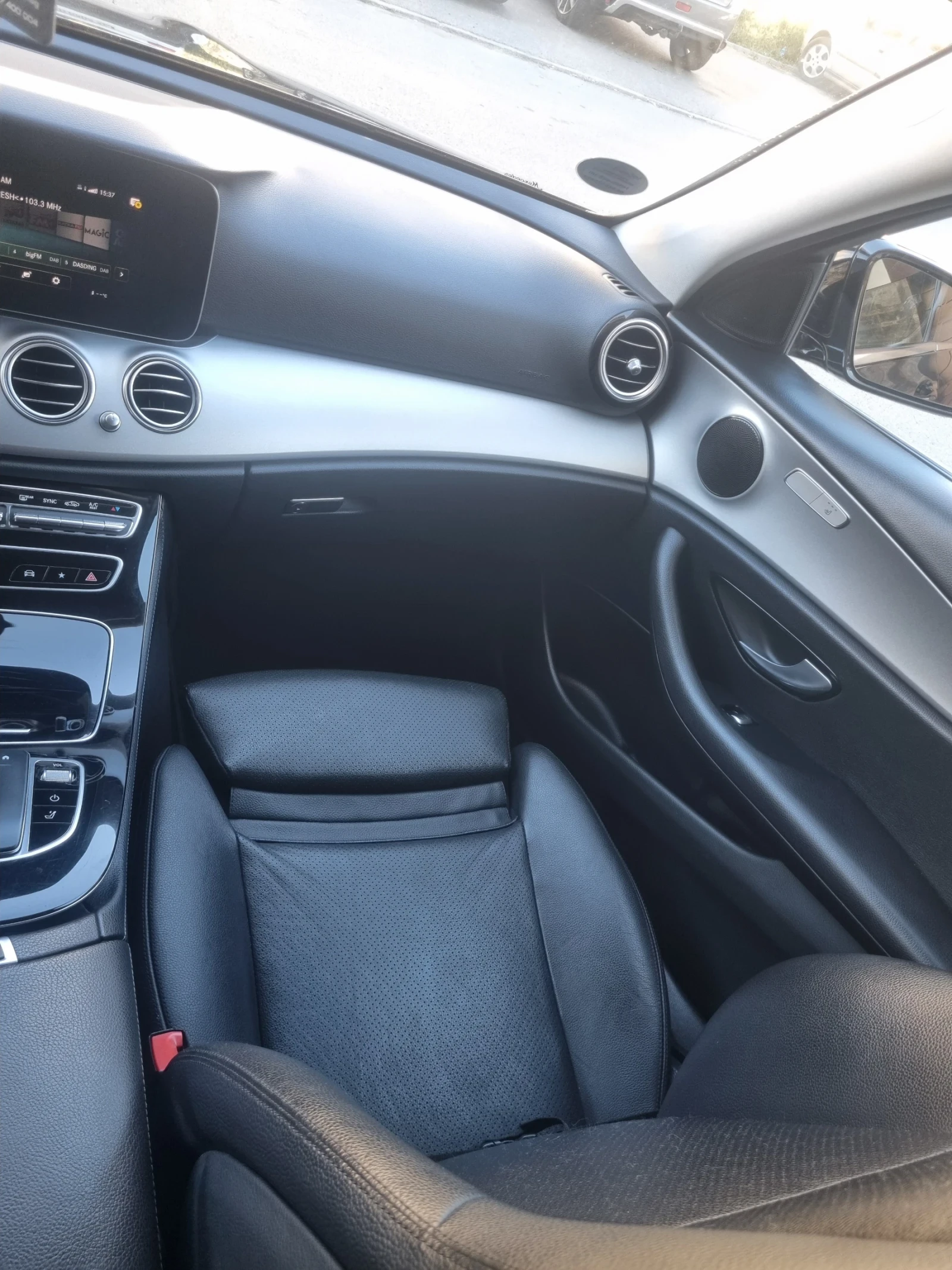 Mercedes-Benz E 200 E200-2022, снимка 14 - Автомобили и джипове - 56327733