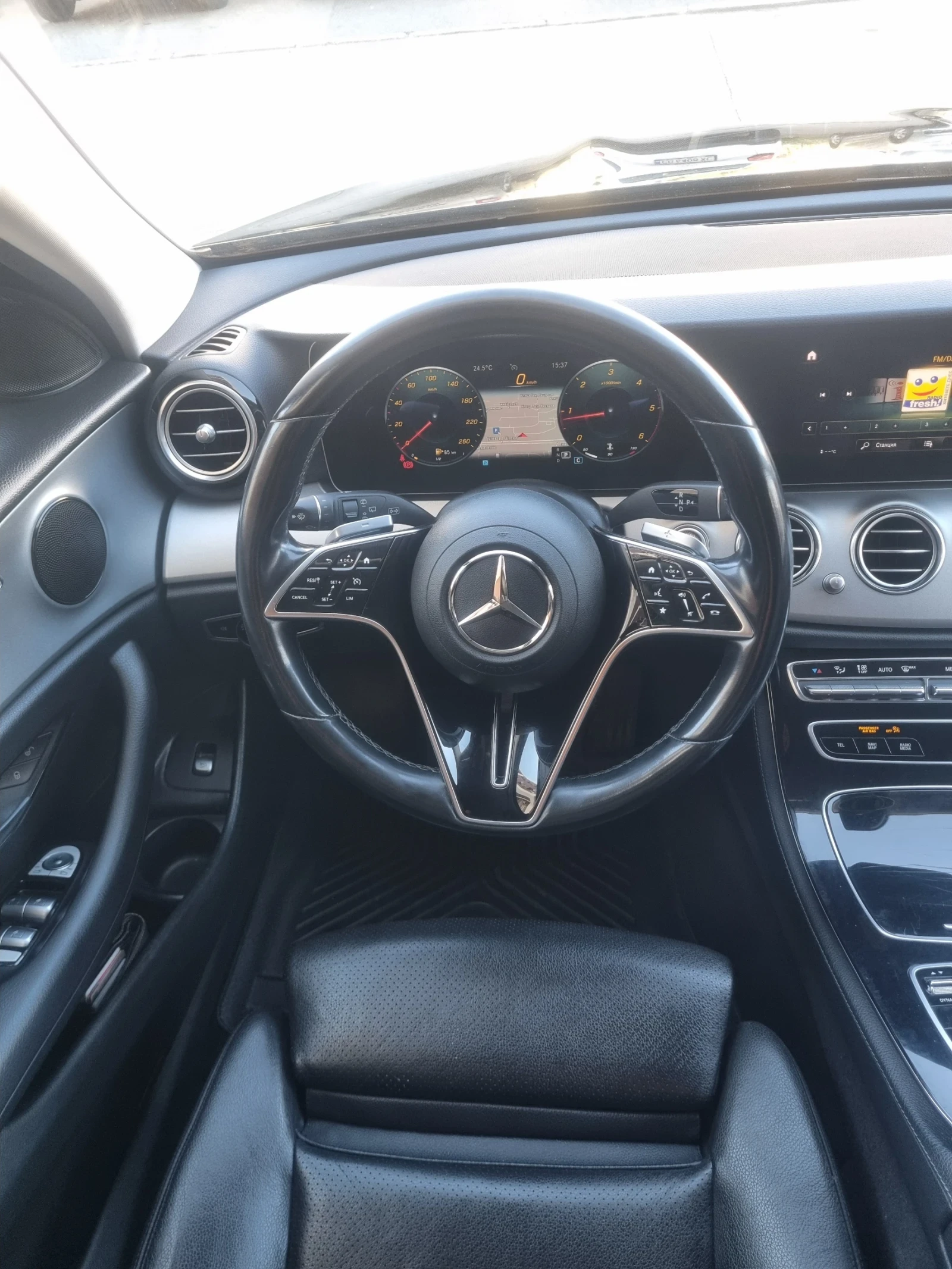 Mercedes-Benz E 200 E200-2022, снимка 13 - Автомобили и джипове - 56327733