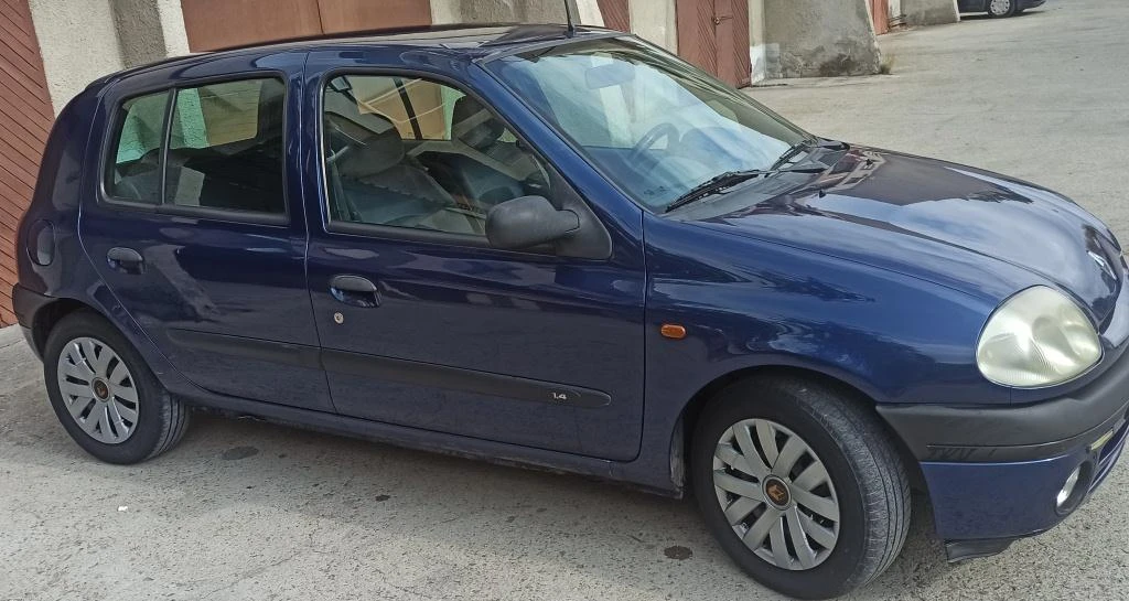 Renault Clio, снимка 2 - Автомобили и джипове - 56665689