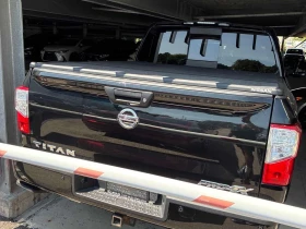 Nissan Titan crew cab * 4x4 * CARFAX * БЕЗ ПЪРВОНАЧАЛНА ВНОСКА, снимка 4