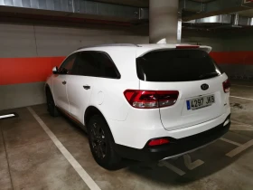 Kia Sorento 2.2 CDTI 4x4 * CARPLAY* , снимка 6