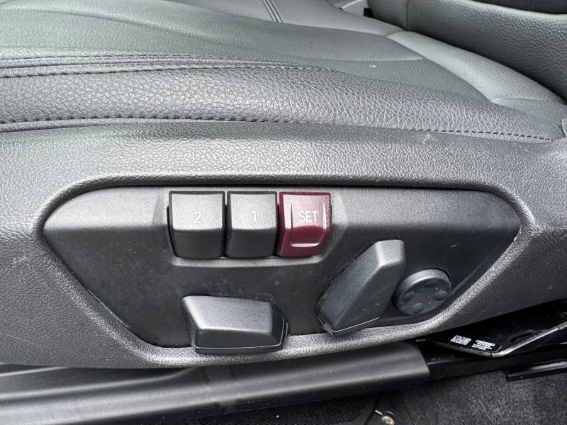 BMW X1 2.8i Xdrive СОБСТВЕН ЛИЗИНГ* БАРТЕР* , снимка 14 - Автомобили и джипове - 51259849