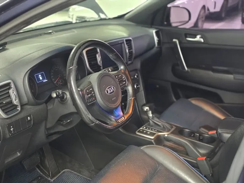 Kia Sportage Diesel 1.7 2Wd Noblesse, снимка 7 - Автомобили и джипове - 56159243