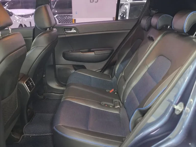 Kia Sportage Diesel 1.7 2Wd Noblesse, снимка 10 - Автомобили и джипове - 56159243