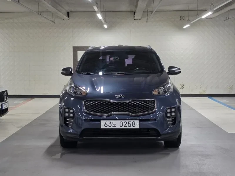 Kia Sportage Diesel 1.7 2Wd Noblesse, снимка 3 - Автомобили и джипове - 56159243
