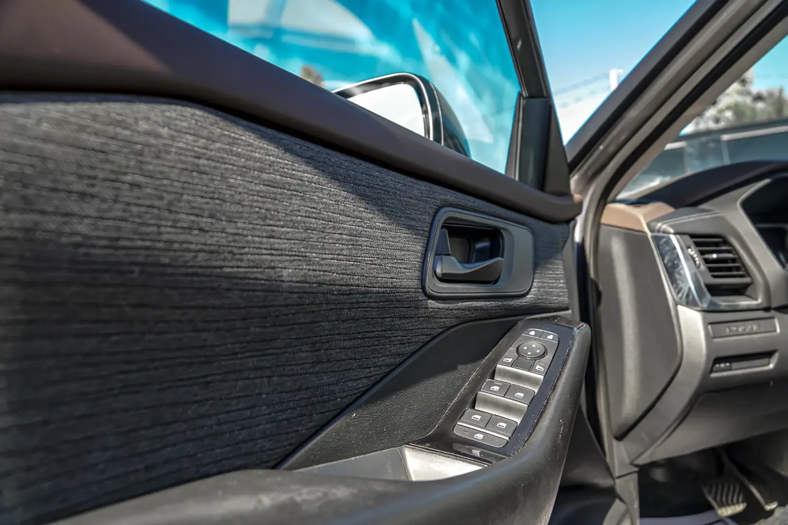 Nissan Rogue S AWD | ONE OWNER | CLEAN CARFAX | BSM | HEATED SE - изображение 7