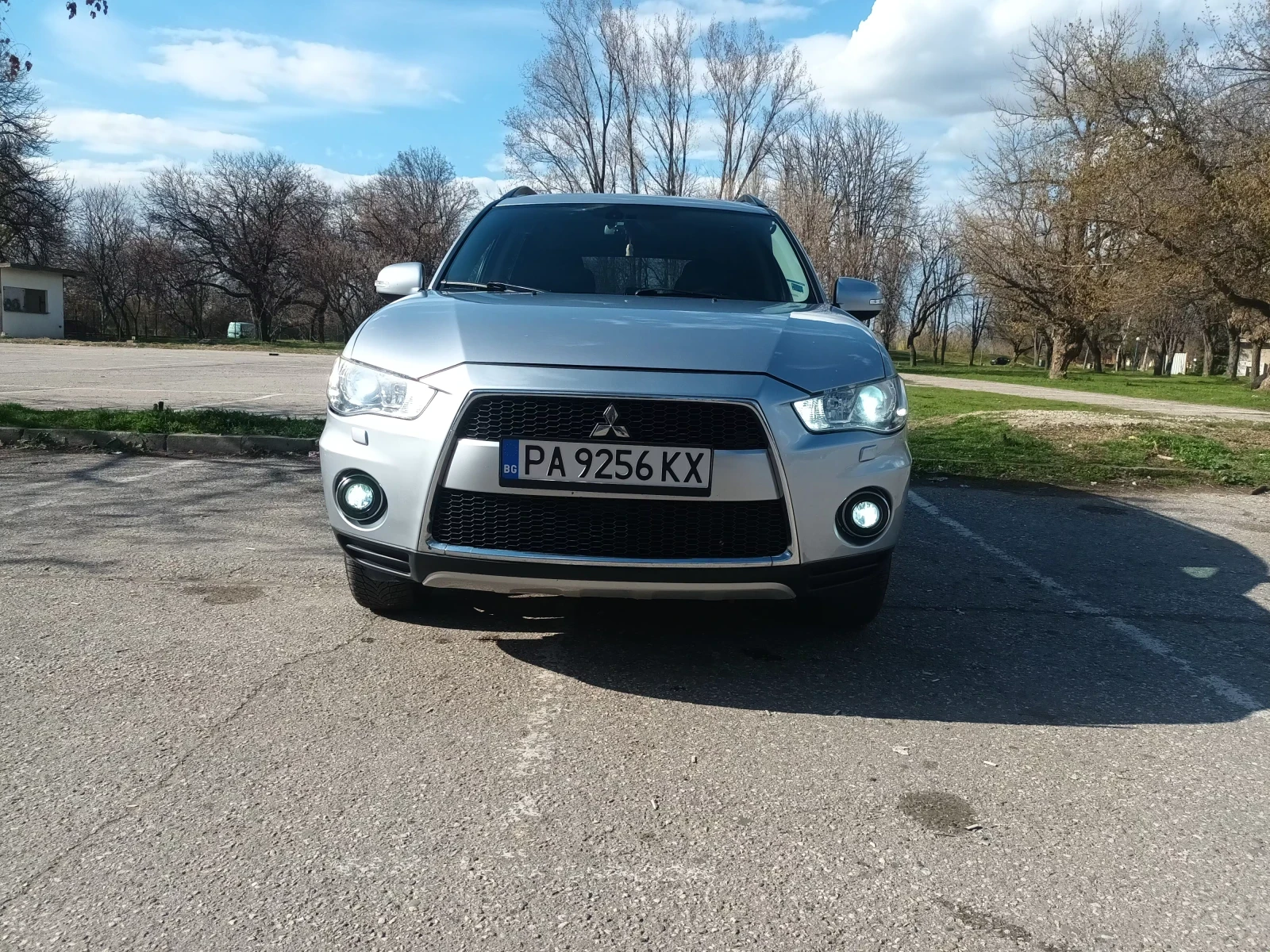 Mitsubishi Outlander 2.2 DID, снимка 2 - Автомобили и джипове - 53851298