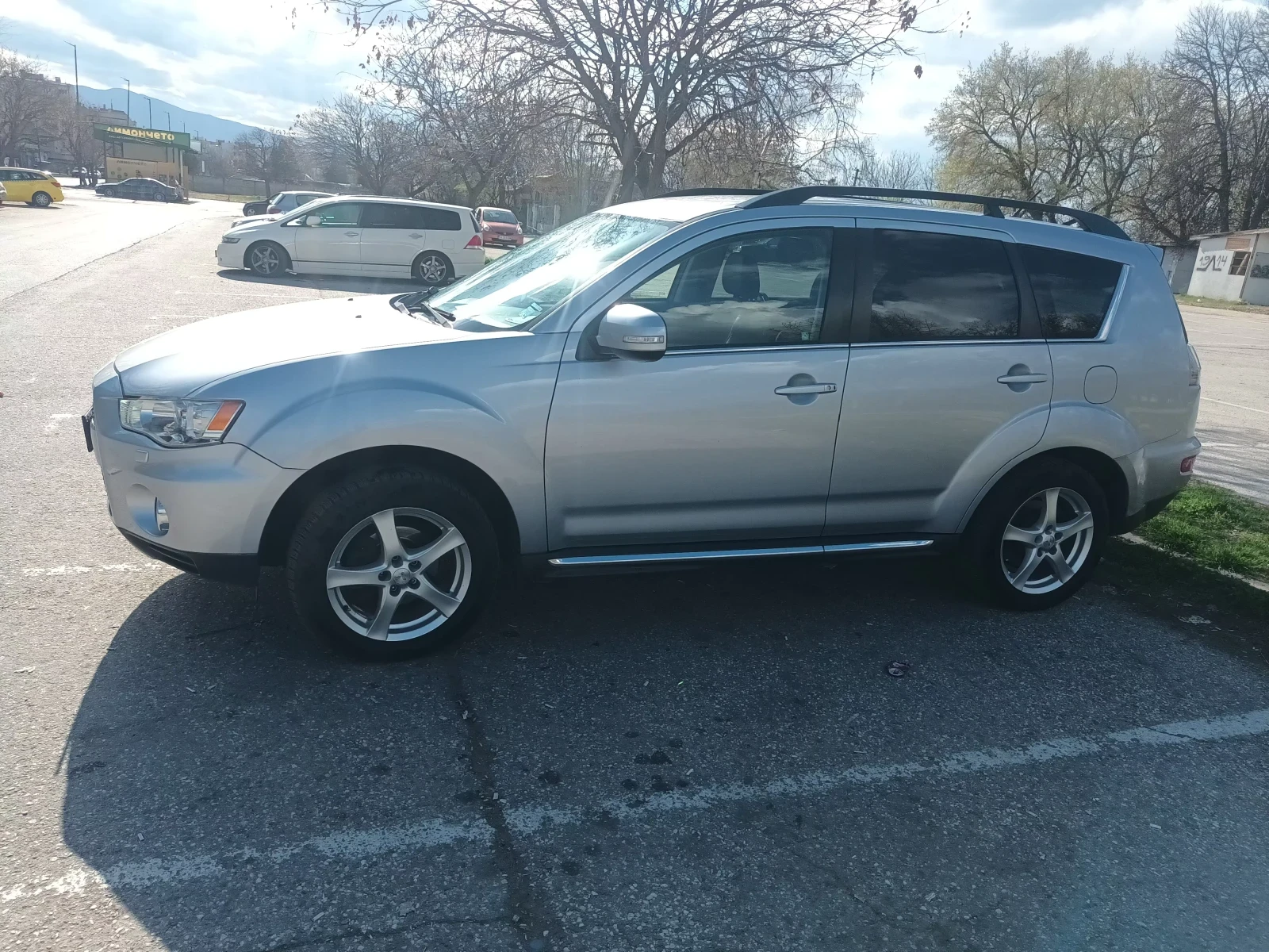Mitsubishi Outlander 2.2 DID, снимка 6 - Автомобили и джипове - 53851298