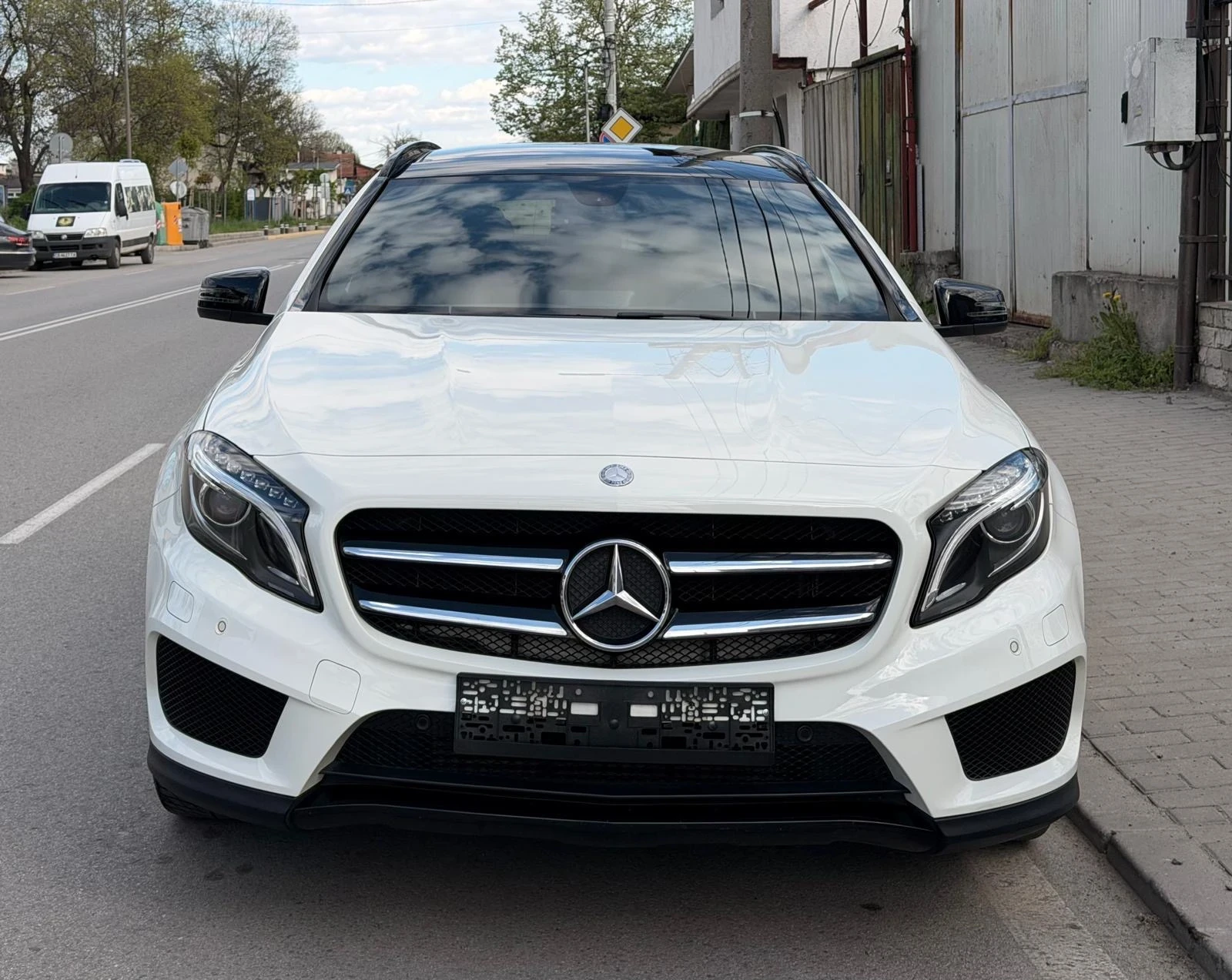 Mercedes-Benz GLA 250 250-AMG-Panorama , снимка 8 - Автомобили и джипове - 54296184