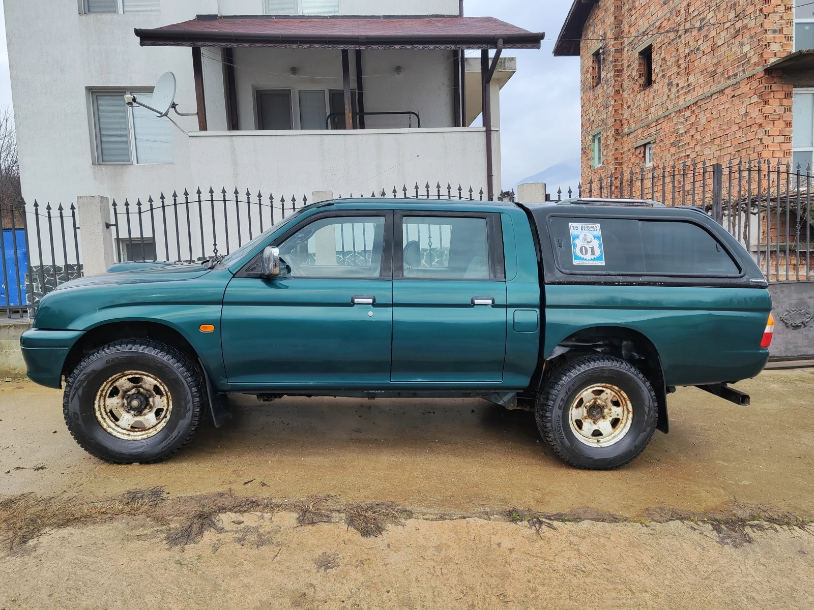 Mitsubishi L200 2.5 TDI климатик , снимка 3 - Автомобили и джипове - 54445206