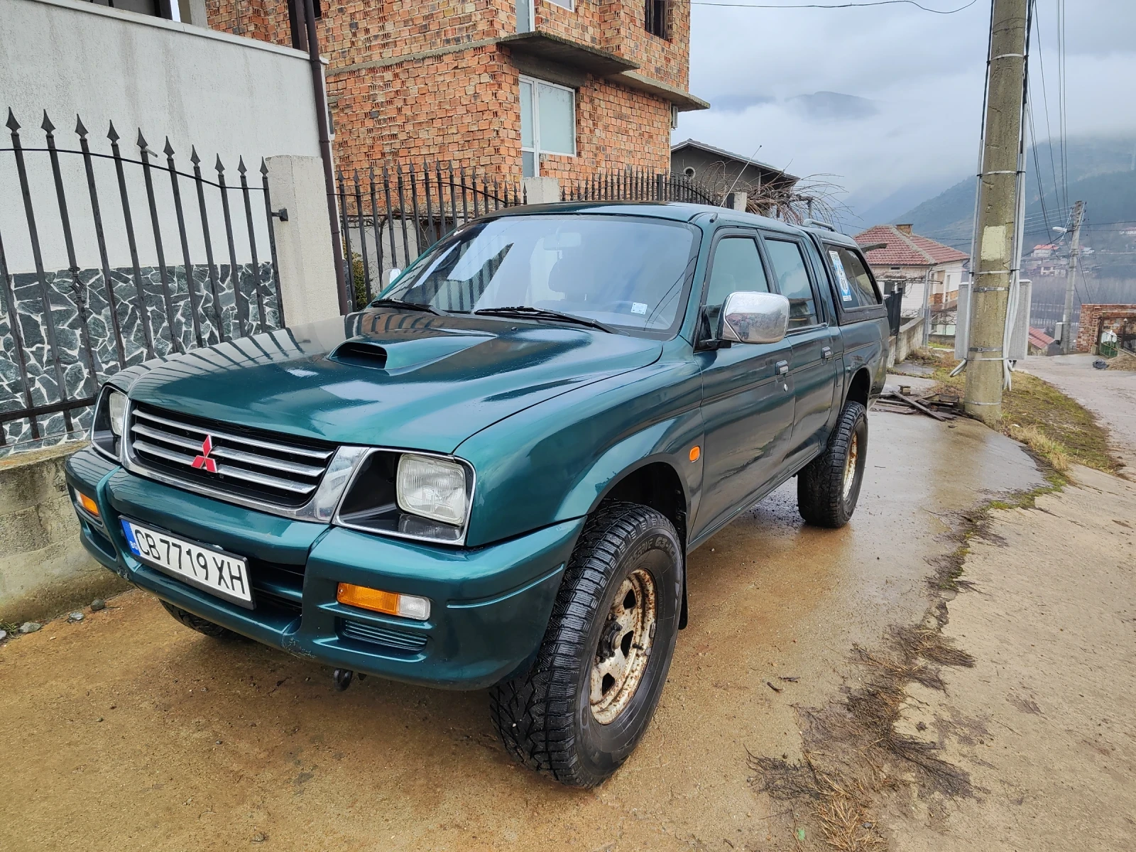 Mitsubishi L200 2.5 TDI климатик 