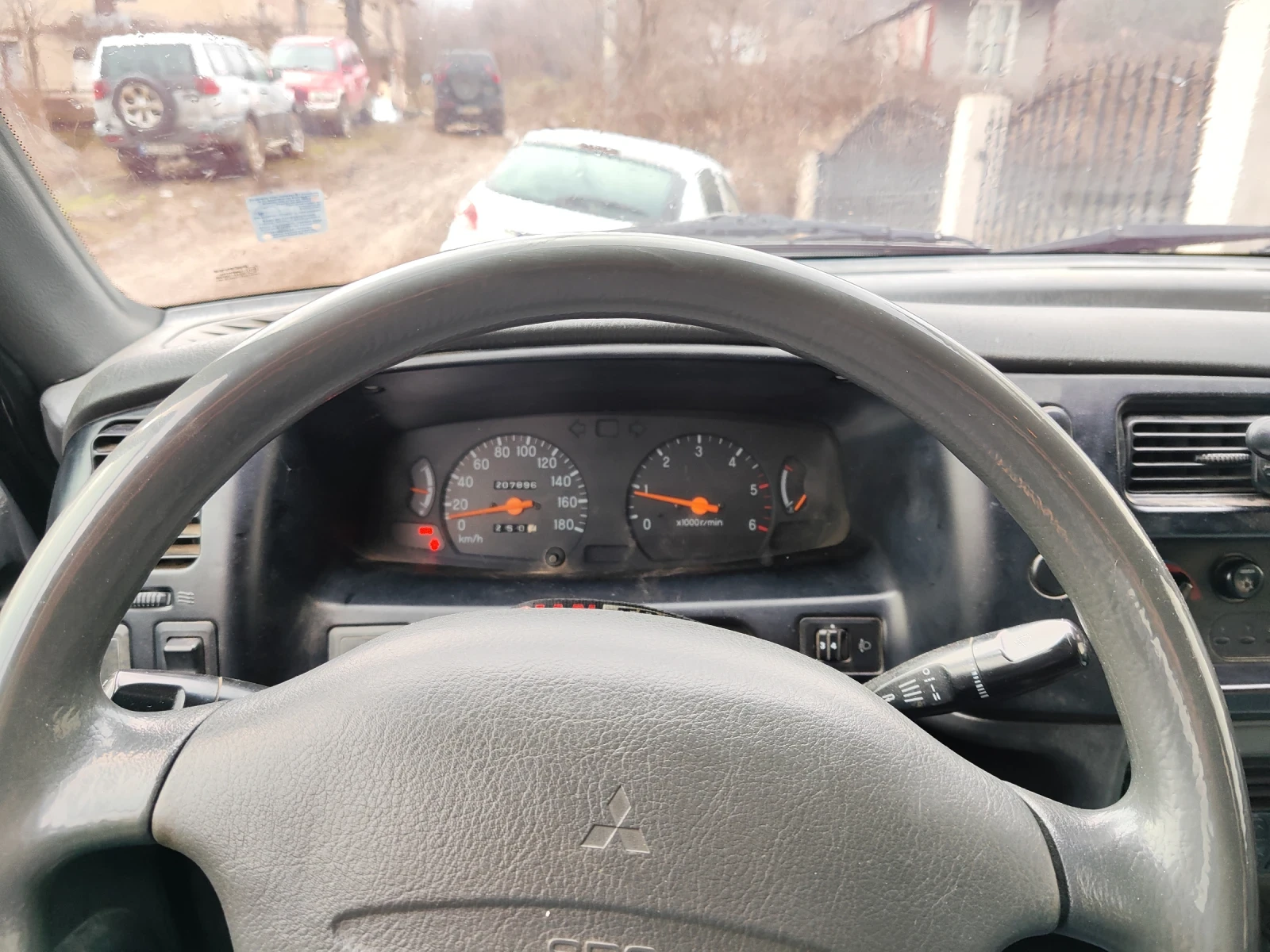Mitsubishi L200 2.5 TDI климатик , снимка 8 - Автомобили и джипове - 54445206