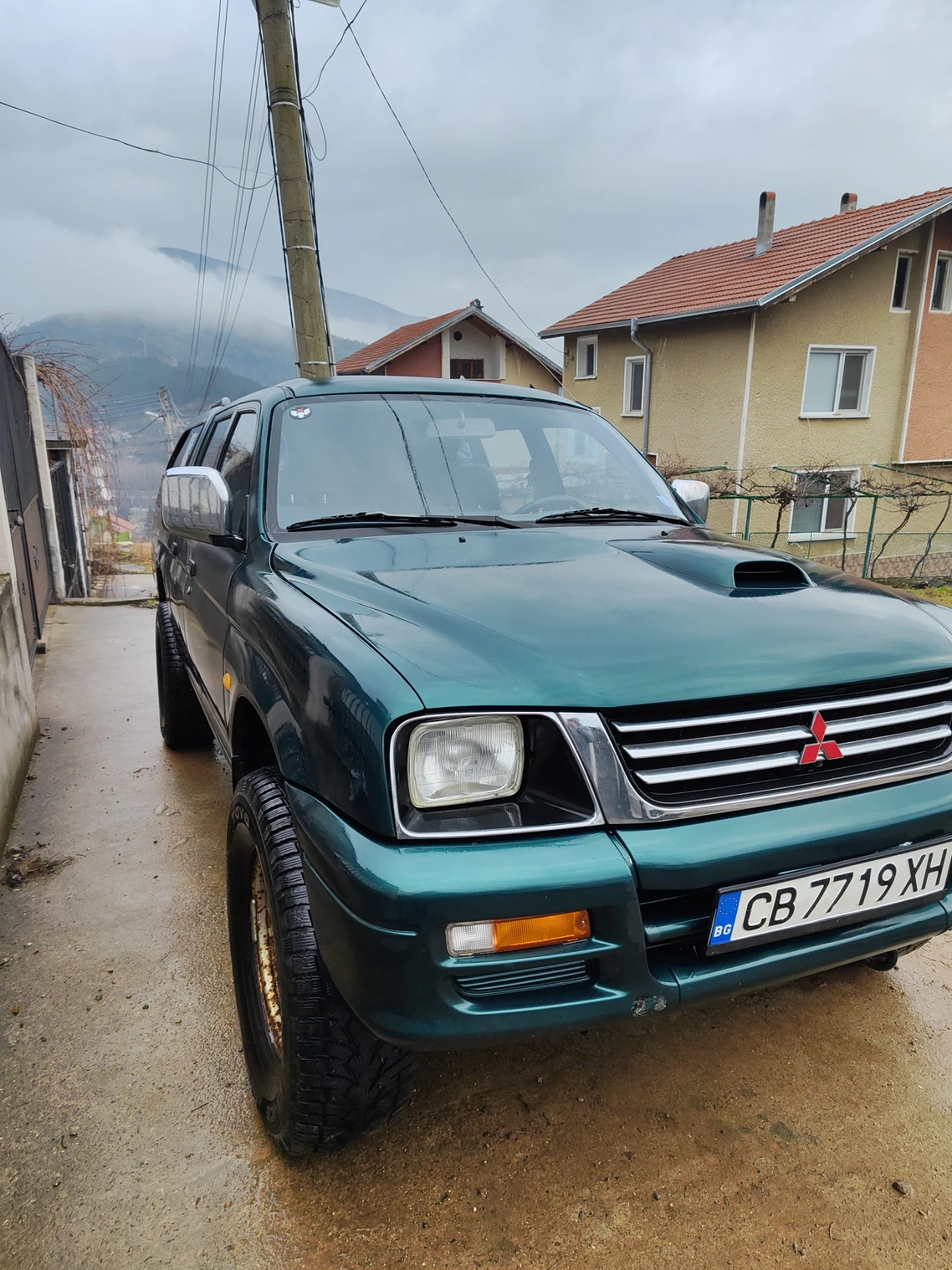 Mitsubishi L200 2.5 TDI климатик , снимка 5 - Автомобили и джипове - 54445206