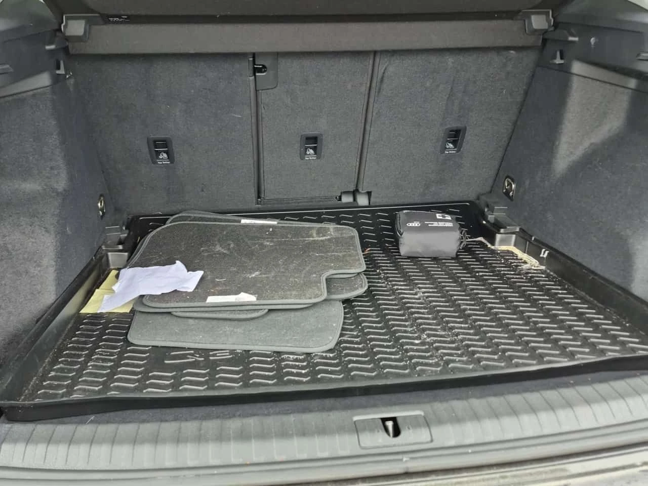 Audi Q3 ПОДГРЕВИ* PANORAMA* 2 КЛЮЧА, снимка 13 - Автомобили и джипове - 54616098