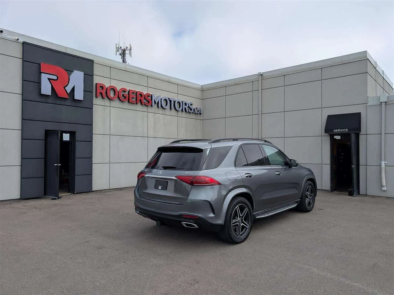 Mercedes-Benz GLE 350 * AMG PACK * CARFAX * ФИКСИРАНА ЦЕНА ДО БГ * , снимка 5 - Автомобили и джипове - 55204564