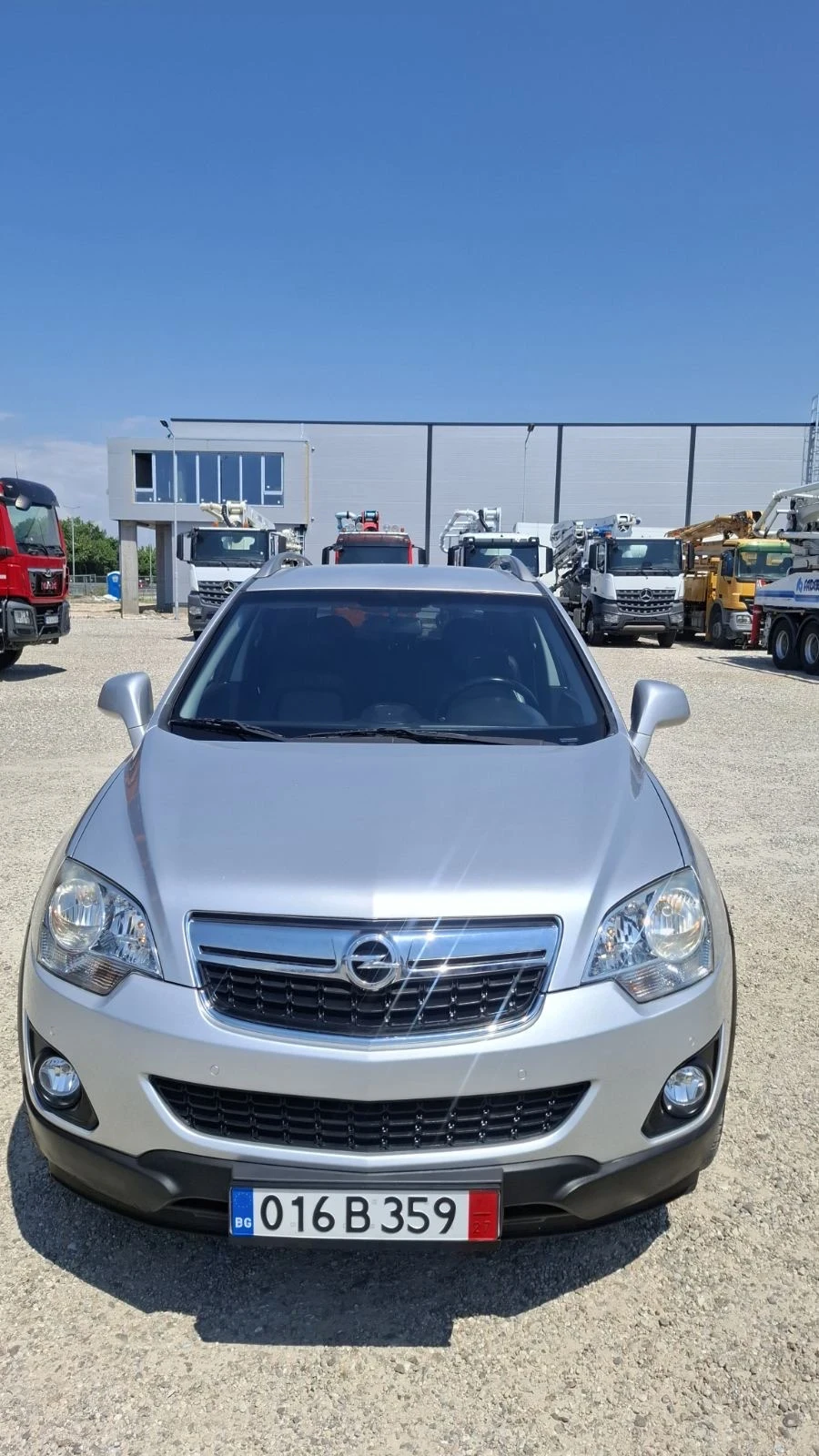 Opel Antara 4x4 2.2 ДИЗЕЛ, снимка 2 - Автомобили и джипове - 55321934