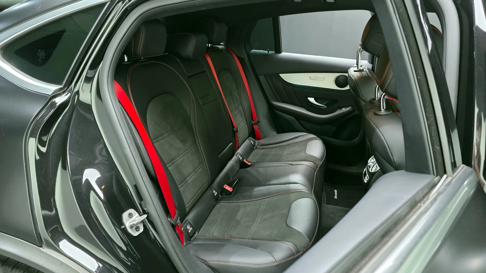 Mercedes-Benz GLC 43 AMG 4Matic Coupe / HUD / 360 / DISTRONIC / AMBIENT , снимка 15 - Автомобили и джипове - 55394667