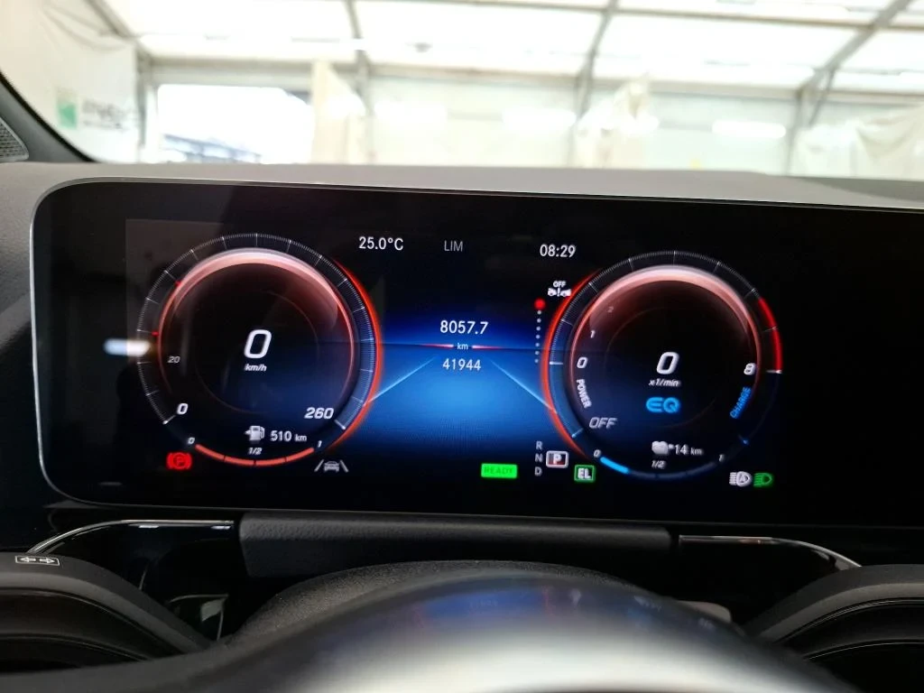 Mercedes-Benz GLA 250e AMG LINE 93% SoH, снимка 11 - Автомобили и джипове - 56113685