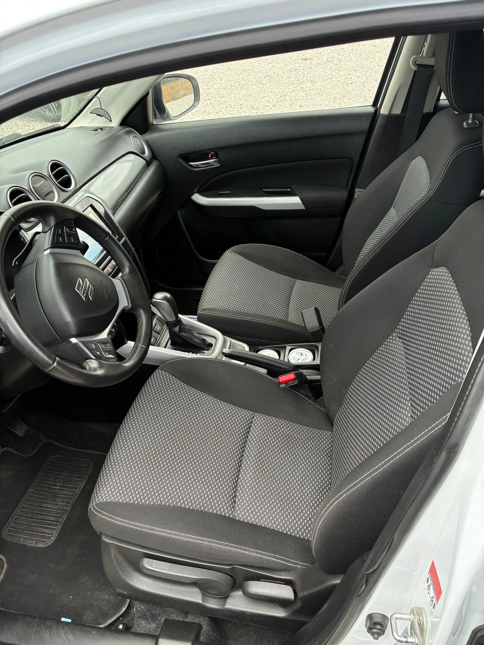 Suzuki Vitara 1.6b Automat 120ps ПРОМО ЦЕНА, снимка 9 - Автомобили и джипове - 56181655