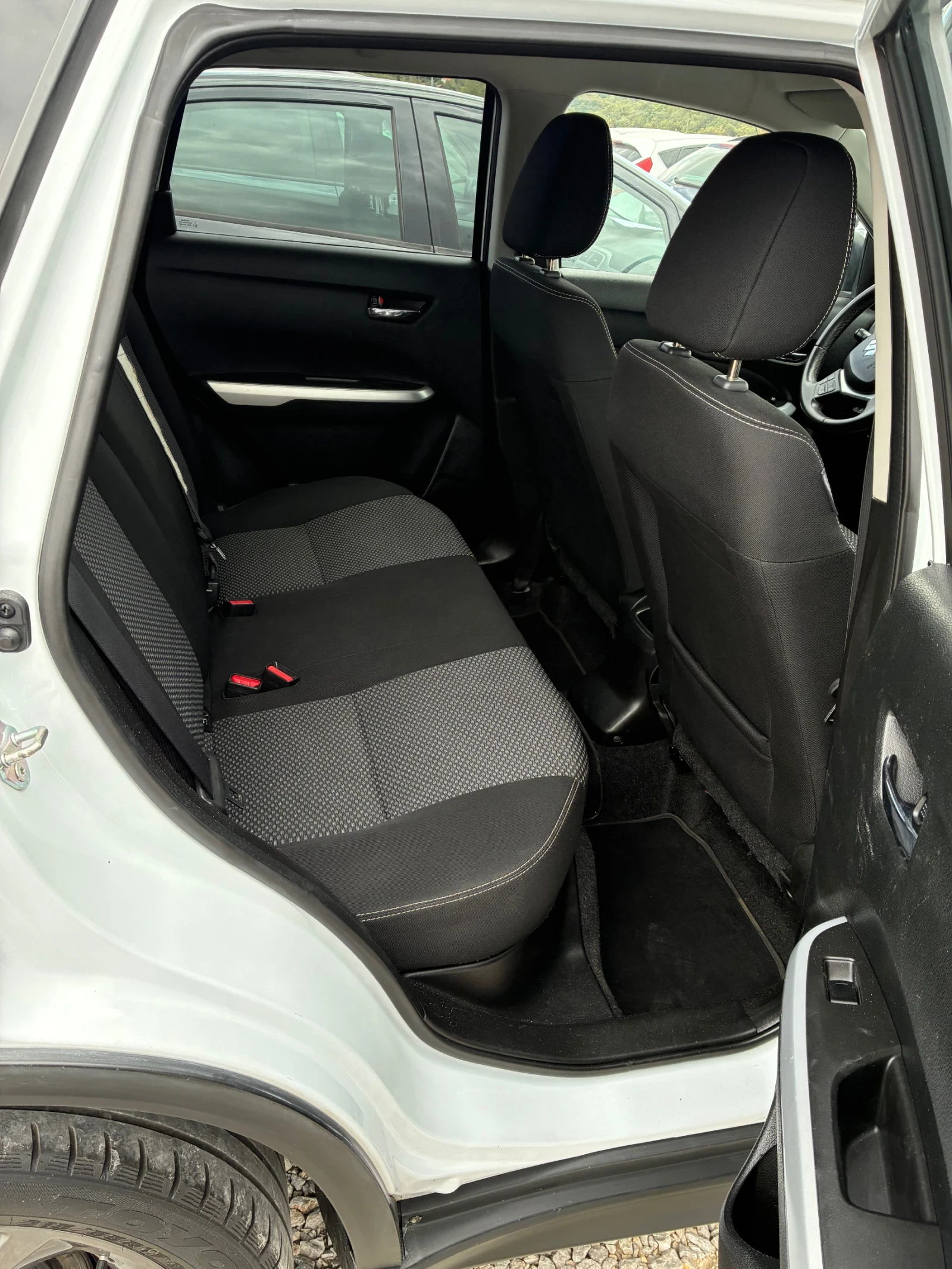 Suzuki Vitara 1.6b Automat 120ps ПРОМО ЦЕНА, снимка 10 - Автомобили и джипове - 56181655